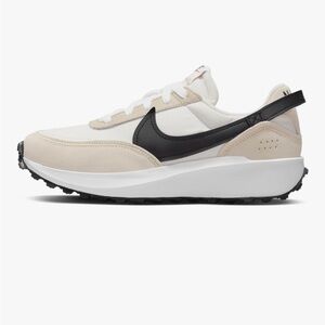 Nike Debut Waffle Beige and Black Sneakers